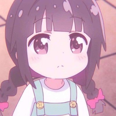 图书馆保洁员用拖把拖地又拖桌子